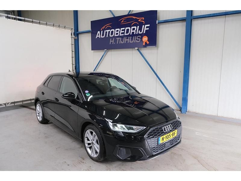 Zwart Gebruikt 2021 Audi A3 Business Hatchback | € 18.900 (Super prijs) - Afbeelding 1/4