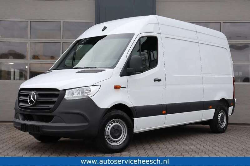 Wit Nieuw 2024 Mercedes E-Sprinter Van | € 23.950 (Super prijs) - Afbeelding 1/3