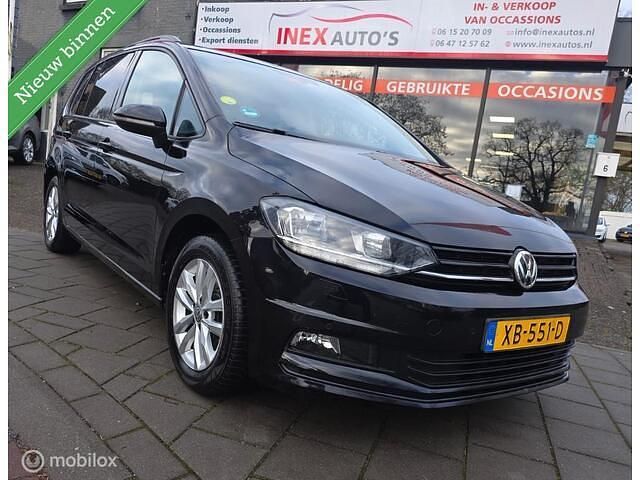 Zwart Occasion 2017 VW Touran Highline MPV | € 11.445 (Eerlijke prijs) - Afbeelding 1/4