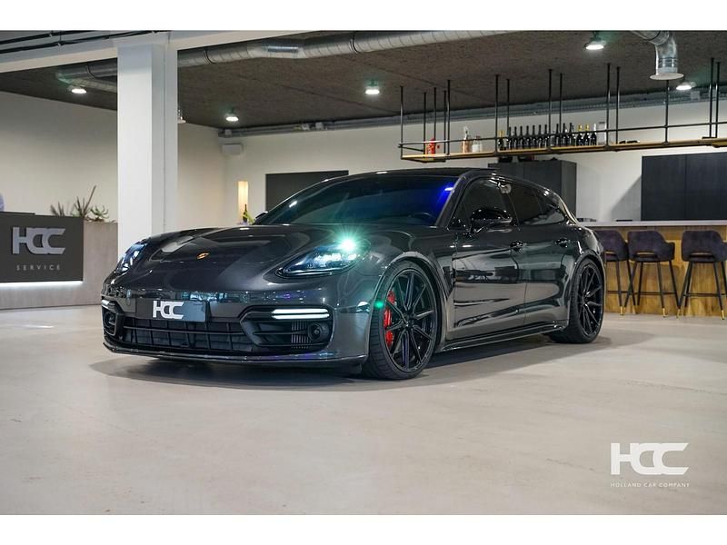 Grijs Gebruikt 2019 Porsche Panamera 4 Sport Turismo Sedan | € 85.950 - Afbeelding 1/4