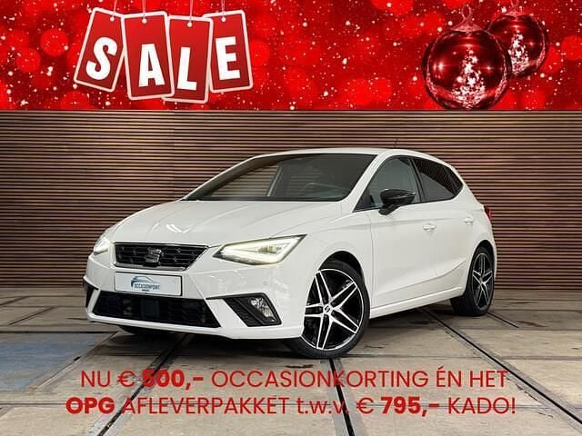 Wit Gebruikt 2022 Seat Ibiza FR Hatchback | € 19.890 (Goede deal) - Afbeelding 1/4