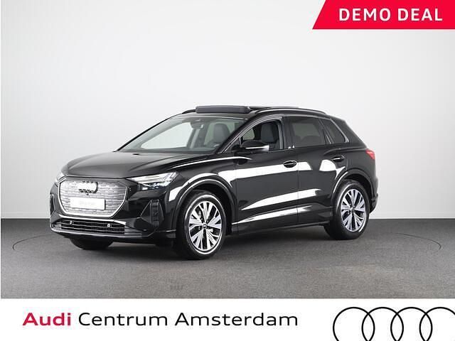Zwart Gebruikt 2025 Audi Q4 e-tron Advanced SUV | € 52.949 (Iets duurder) - Afbeelding 1/4