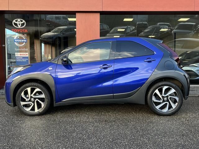 Blauw Gebruikt 2023 Toyota Aygo Pulse Hatchback | € 16.950 (Eerlijke prijs) - Afbeelding 1/4