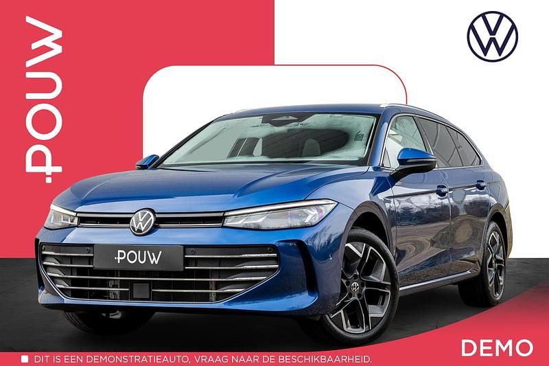 Blauw Gebruikt 2025 VW Passat Business Stationwagen | € 48.900 - Afbeelding 1/4