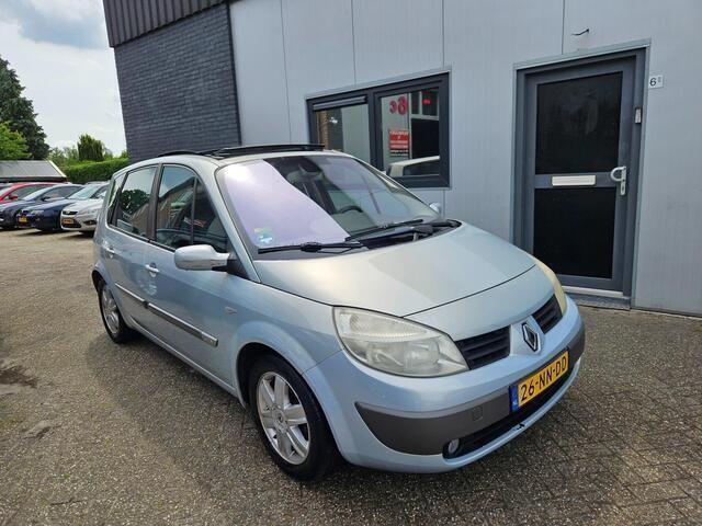 Grijs Gebruikt 2003 Renault Scénic Luxe MPV | € 750 (Eerlijke prijs) - Afbeelding 1/4