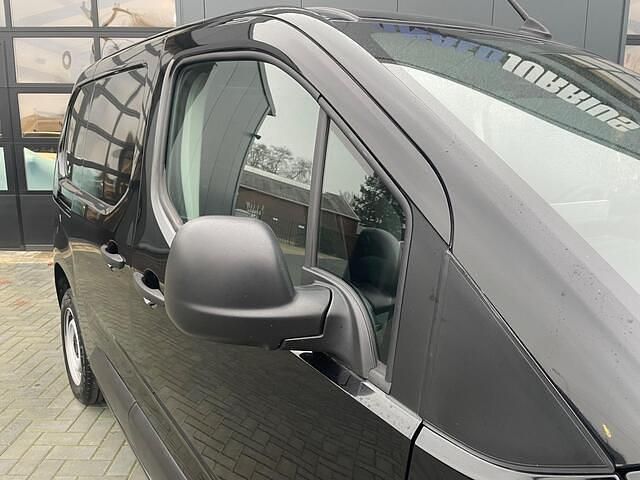 Occasion Citroën Berlingo 76 PK (55 kW) 2021 Zwart (metallic) MPV
