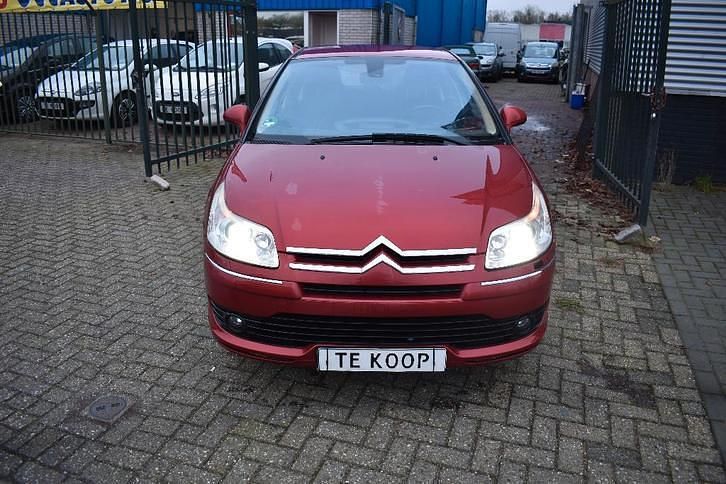 Occasion 2006 Citroën C4 | € 1.450 (Eerlijke prijs) - Afbeelding 1/4