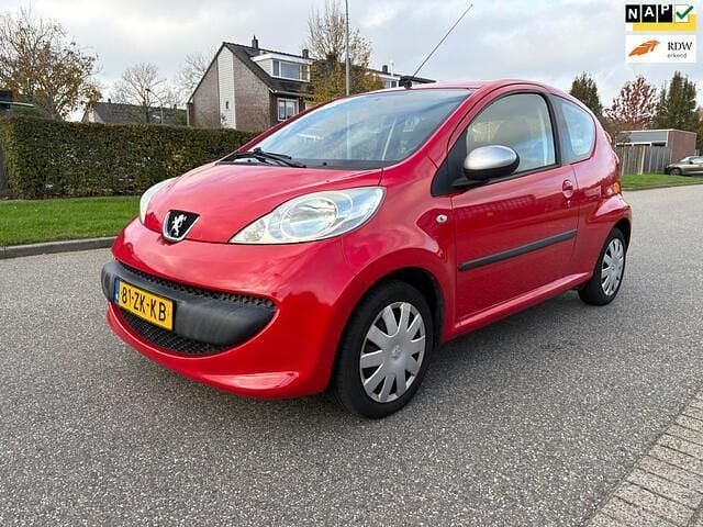 Rood Gebruikt 2008 Peugeot 107 Hatchback | € 1.950 (Eerlijke prijs) - Afbeelding 1/4