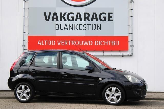Hatchback Gebruikt 2007 Ford Fiesta Futura Hatchback | € 1.650 (Eerlijke prijs) - Afbeelding 1/4