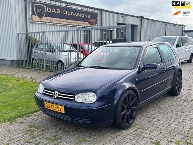 Blauw Gebruikt 1999 VW Golf IV Highline Hatchback | € 950 (Super prijs) - Afbeelding 1/4