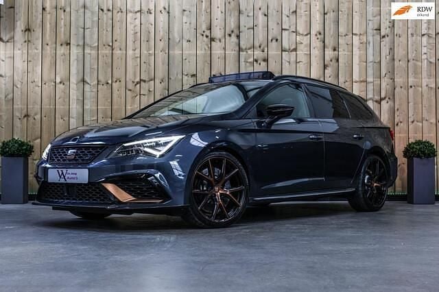 Grijs Gebruikt 2019 Cupra Leon Stationwagen | € 29.500 (Iets duurder) - Afbeelding 1/4