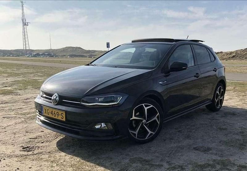 Grijs Gebruikt 2018 VW Polo Comfortline Hatchback | € 10.500 (Super prijs) - Afbeelding 1/4