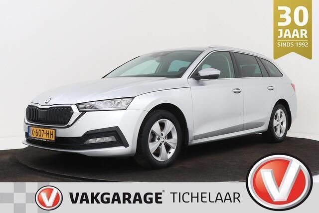Grijs Gebruikt 2021 Skoda Octavia Business Line Stationwagen | € 20.399 (Goede deal) - Afbeelding 1/3