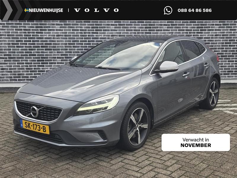 Grijs Gebruikt 2018 Volvo V40 Business Edition Hatchback | € 20.694 (Iets duurder) - Afbeelding 1/4