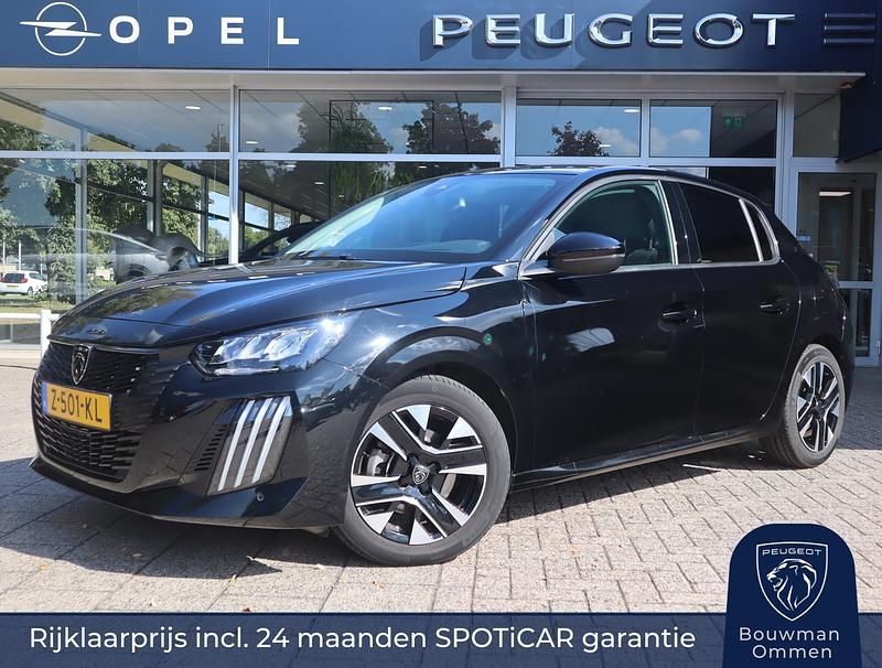 Zwart Gebruikt 2024 Peugeot 208 Allure Hatchback | € 19.450 (Eerlijke prijs) - Afbeelding 1/4