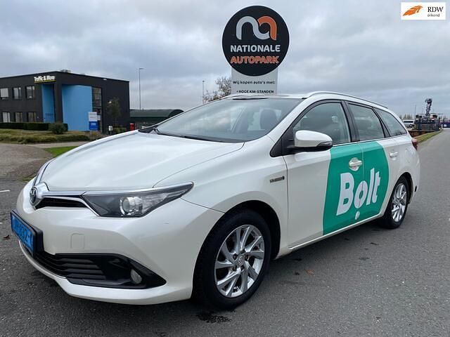 Wit Gebruikt 2016 Toyota Auris Touring Sports Stationwagen | € 4.995 - Afbeelding 1/4