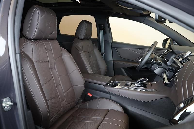 Nieuw DS Automobiles DS7 Crossback 300 PK (220 kW) 2025 Grijs SUV