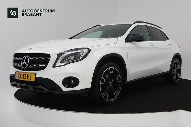 Wit Gebruikt 2018 Mercedes GLA200 Premium Plus SUV | € 18.945 (Super prijs) - Afbeelding 1/4