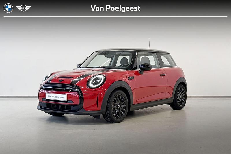 Chili red Occasion 2021 Mini Cooper Business Hatchback | € 19.900 (Goede deal) - Afbeelding 1/4