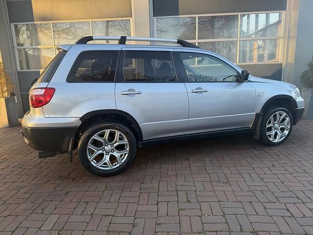Occasion Mitsubishi Outlander Invite+ 136 PK (100 kW) 2005 Grijs (metallic) SUV