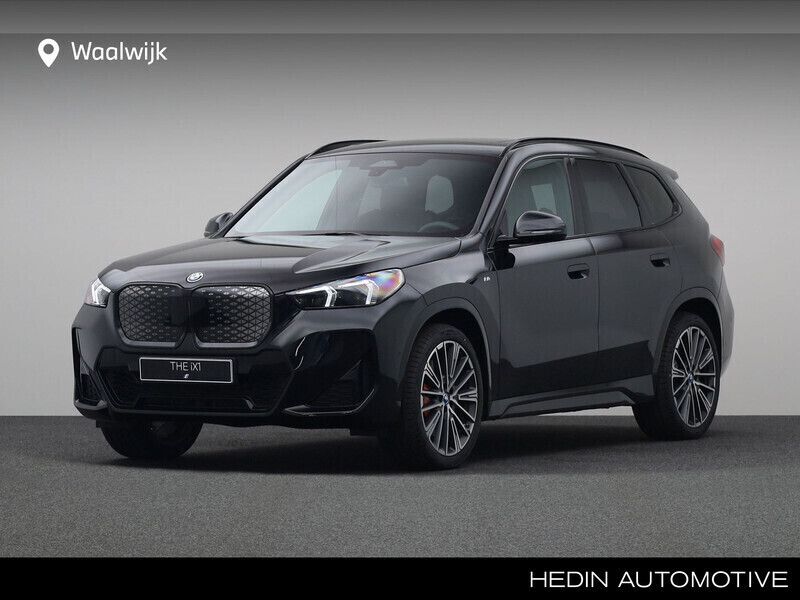 Zwart Gebruikt 2025 BMW iX1 Shadowline SUV | € 69.880 - Afbeelding 1/4