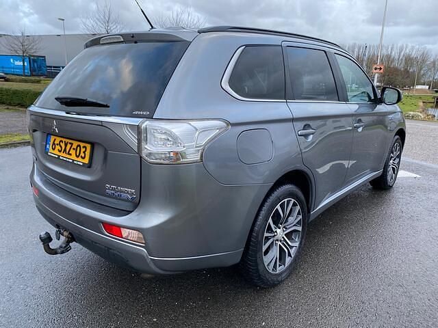 Occasion Mitsubishi Outlander Instyle 121 PK (88 kW) 2013 Grijs SUV