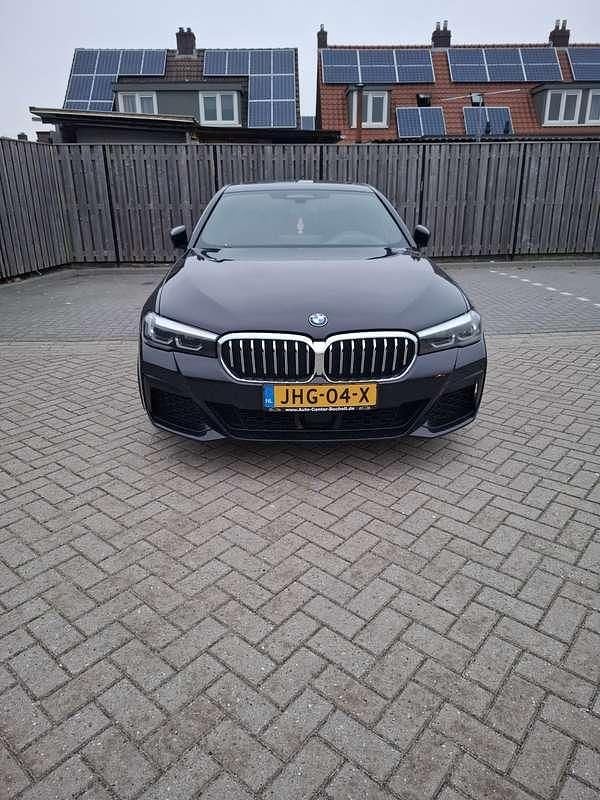 Zwart Occasion 2023 BMW 520 Sedan | € 46.500 - Afbeelding 1/4