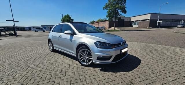 Grijs Gebruikt 2017 VW Golf VII R-line Stationwagen | € 12.000 (Goede deal) - Afbeelding 1/4