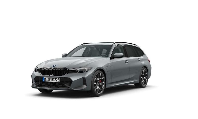 Grijs Nieuw 2025 BMW 330e Stationwagen | € 72.429 (Eerlijke prijs) - Afbeelding 1/1