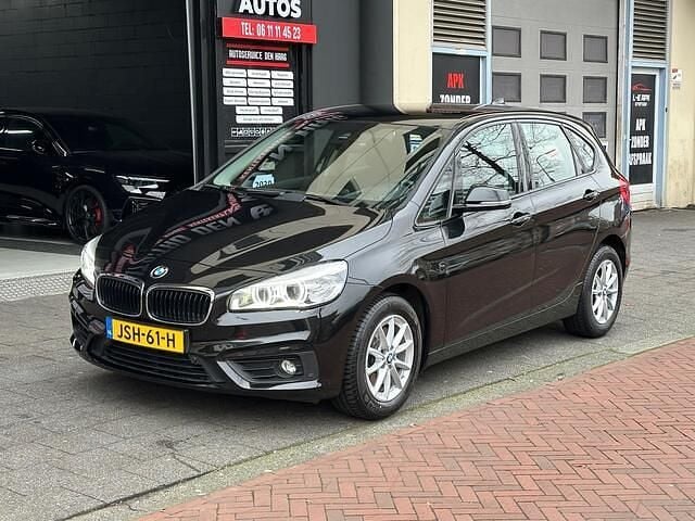 Zwart Gebruikt 2015 BMW 218 Stationwagen | € 13.950 (Goede deal) - Afbeelding 1/4