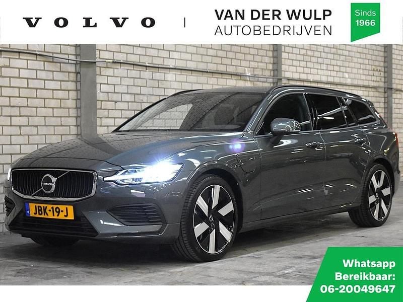 Groen Gebruikt 2025 Volvo V60 Business Edition Stationwagen | € 43.950 (Goede deal) - Afbeelding 1/4