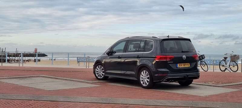 Grijs Gebruikt 2018 VW Touran R MPV | € 31.000 (Iets duurder) - Afbeelding 1/4
