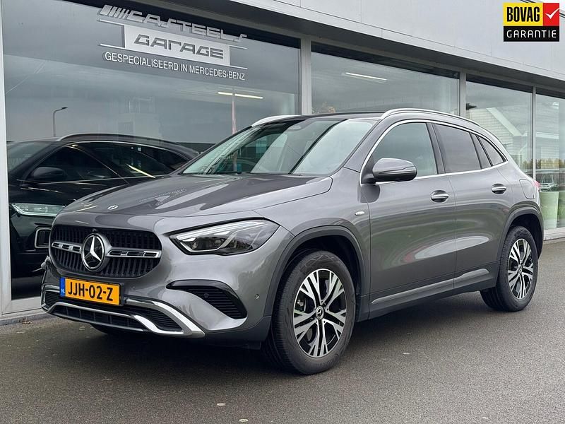 Grijs Gebruikt 2025 Mercedes GLA250 Advanced Plus SUV | € 49.500 (Eerlijke prijs) - Afbeelding 1/4