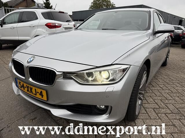 Grijs Gebruikt 2012 BMW 320 Executive Sedan | € 7.900 (Super prijs) - Afbeelding 1/4