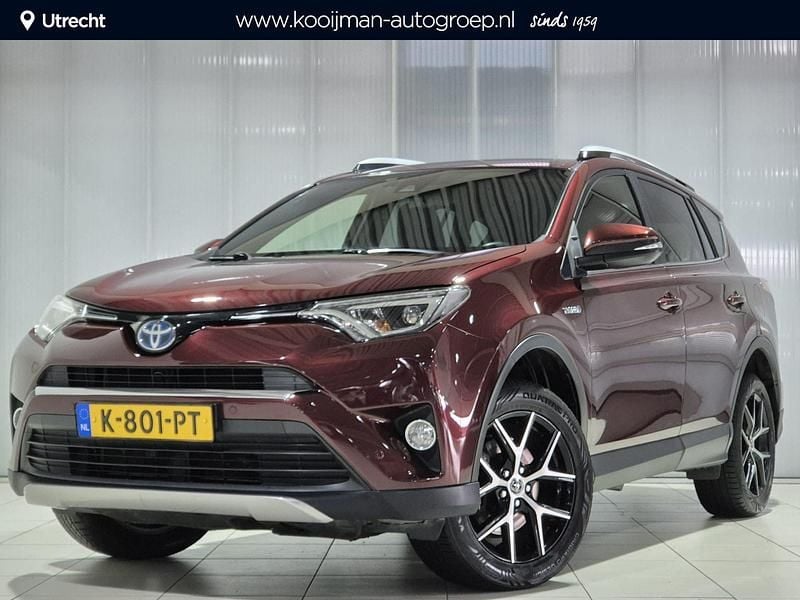 Rood Gebruikt 2017 Toyota RAV4 Style SUV | € 22.400 (Eerlijke prijs) - Afbeelding 1/4