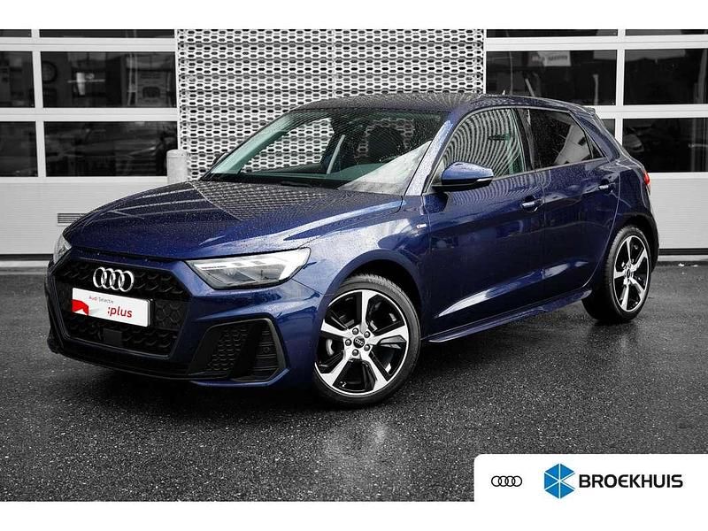 Blauw Gebruikt 2024 Audi A1 Sportback S-Line Hatchback | € 32.800 (Iets duurder) - Afbeelding 1/4