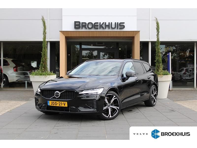 Zwart Gebruikt 2023 Volvo V60 Plus Stationwagen | € 42.895 (Duur) - Afbeelding 1/4