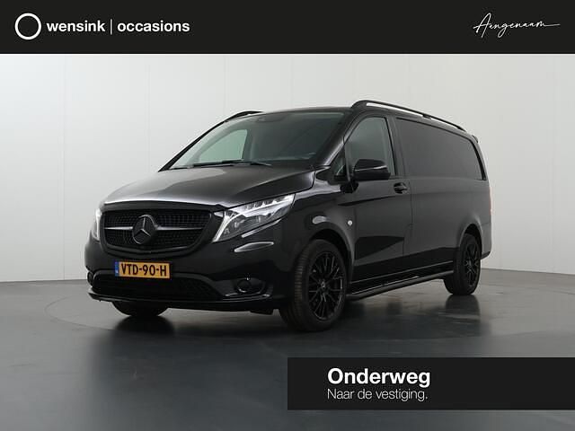 Zwart Gebruikt 2023 Mercedes Vito MPV | € 34.850 - Afbeelding 1/4
