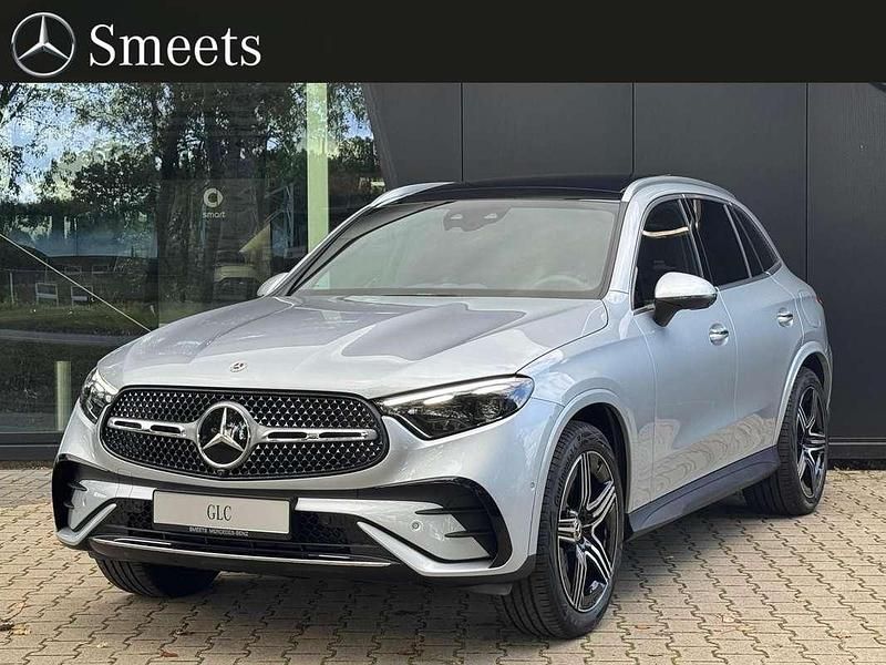 Zilver Nieuw 2025 Mercedes GLC400d Sport Edition SUV | € 94.895 - Afbeelding 1/4
