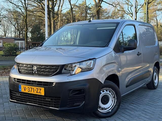 (metallic) Occasion 2019 Peugeot Partner MPV | € 7.195 (Super prijs) - Afbeelding 1/4