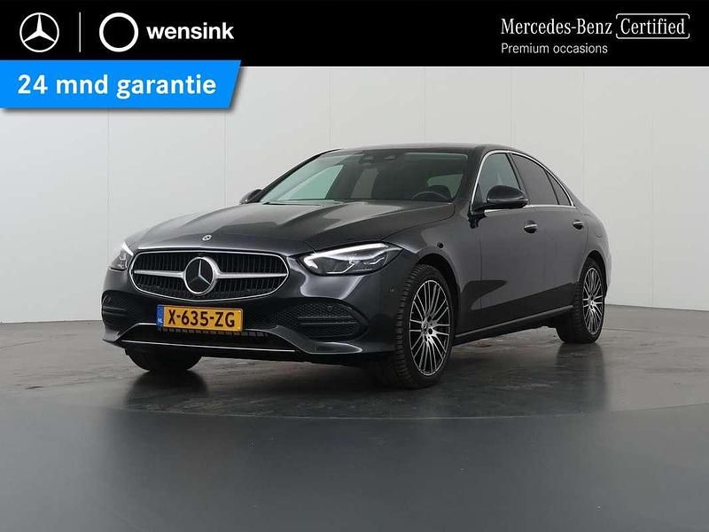 Grijs Occasion 2023 Mercedes C300e Luxury Sedan | € 39.850 (Super prijs) - Afbeelding 1/4