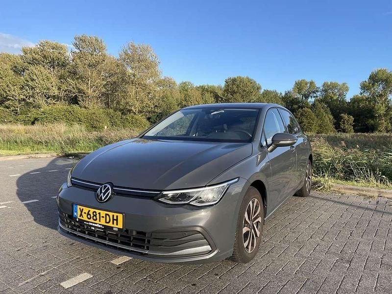 Occasion VW Golf VIII 131 PK (96 kW) 2022 Grijs Stationwagen