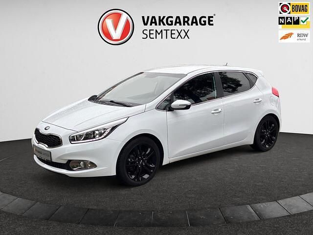 Wit Gebruikt 2015 Kia Ceed Hatchback | € 13.950 (Duur) - Afbeelding 1/4