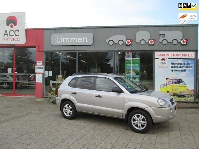 Grijs Gebruikt 2007 Hyundai Tucson Active SUV | € 3.495 (Goede deal) - Afbeelding 1/4