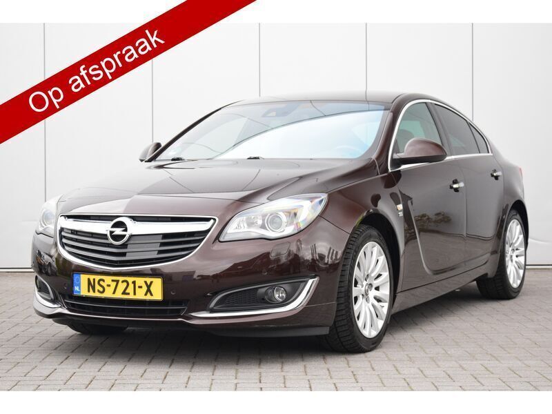 Bruin Gebruikt 2013 Opel Insignia Cosmo Hatchback | € 10.999 (Eerlijke prijs) - Afbeelding 1/4