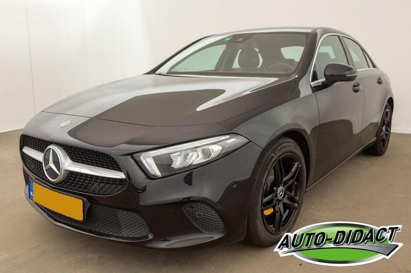 Occasion Mercedes A180 Business 136 PK (100 kW) 2022 Zwart Sedan