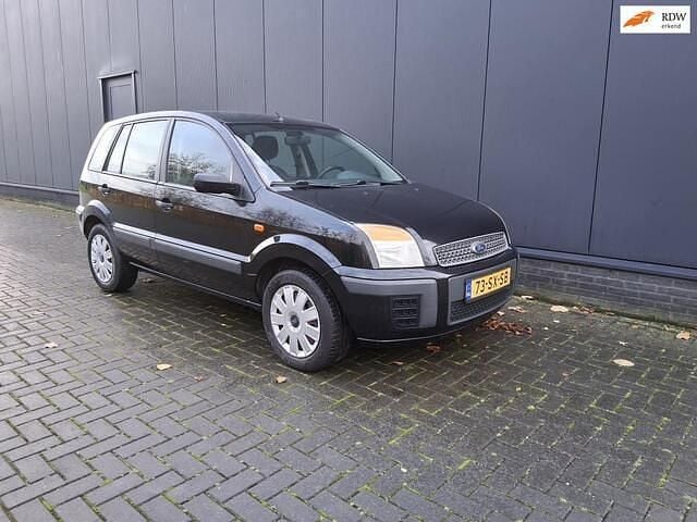 Zwart Gebruikt 2006 Ford Fusion MPV | € 1.500 (Goede deal) - Afbeelding 1/4