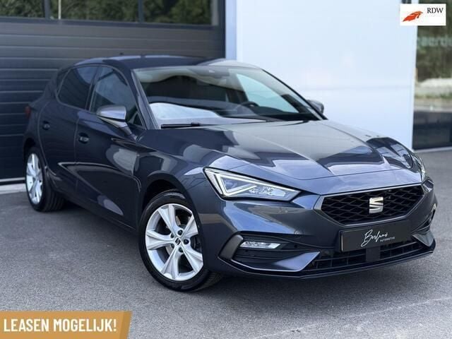 Grijs Gebruikt 2020 Seat Leon Business Hatchback | € 20.950 (Eerlijke prijs) - Afbeelding 1/4
