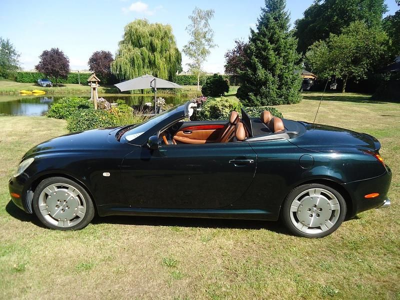Groen (metallic) Gebruikt 2002 Lexus SC430 Cabriolet | € 10.500 - Afbeelding 1/4