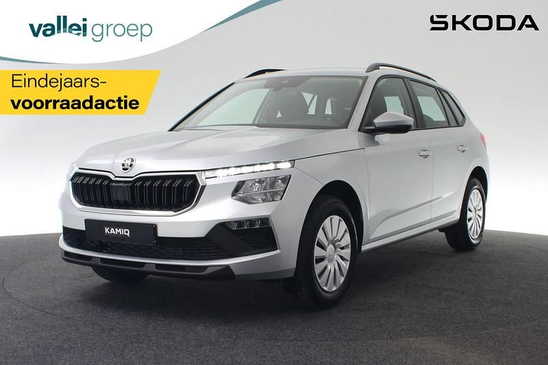 Grijs Nieuw 2025 Skoda Kamiq Essence SUV | € 28.290 (Super prijs) - Afbeelding 1/4
